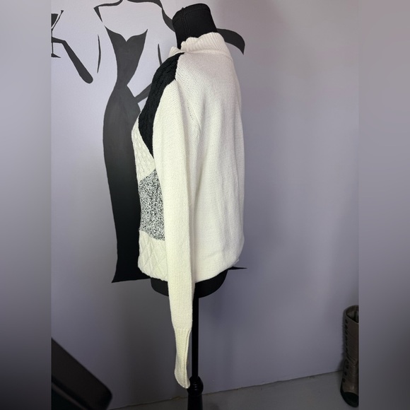Elegant Patchwork Turtleneck Sweater - Black, White, Gray. PTP 21. - Picture 3 of 6